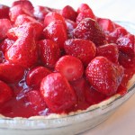 This is the best dairy-free strawberry pie recipe because it tastes amazing, looks gorgeous, and is SO easy to make!